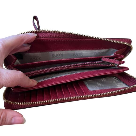 Michael Kors Medium Zip Around Wallet Wristlet Jet Set Red Cherry Color Leather - Picture 7 of 7